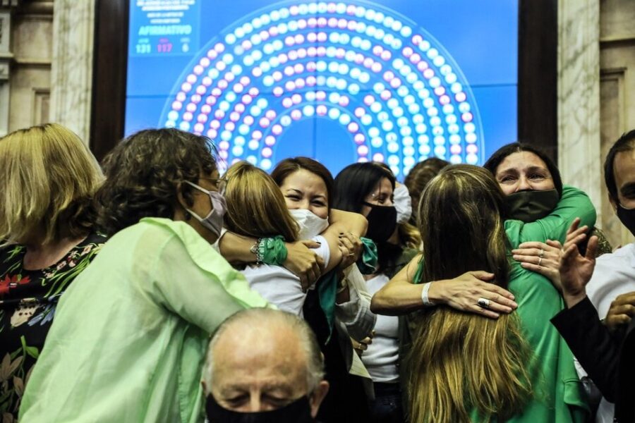 Aborto legal: el sube y baja de los indecisos mantiene en vilo la definición en el Senado (dos entrerrianos entre los indecisos)