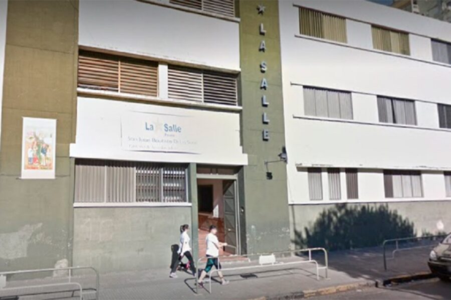 Culpan a padres y acusan a una médica