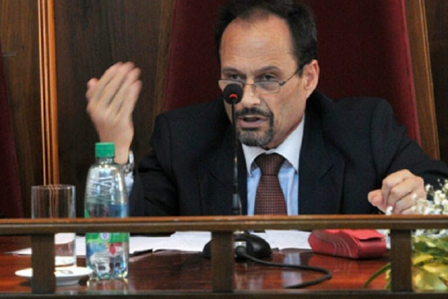 Conflicto de poderes por límites a la reforma