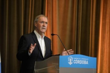 Córdoba reestructuró deuda y esquivó el default (mención a Entre Ríos)