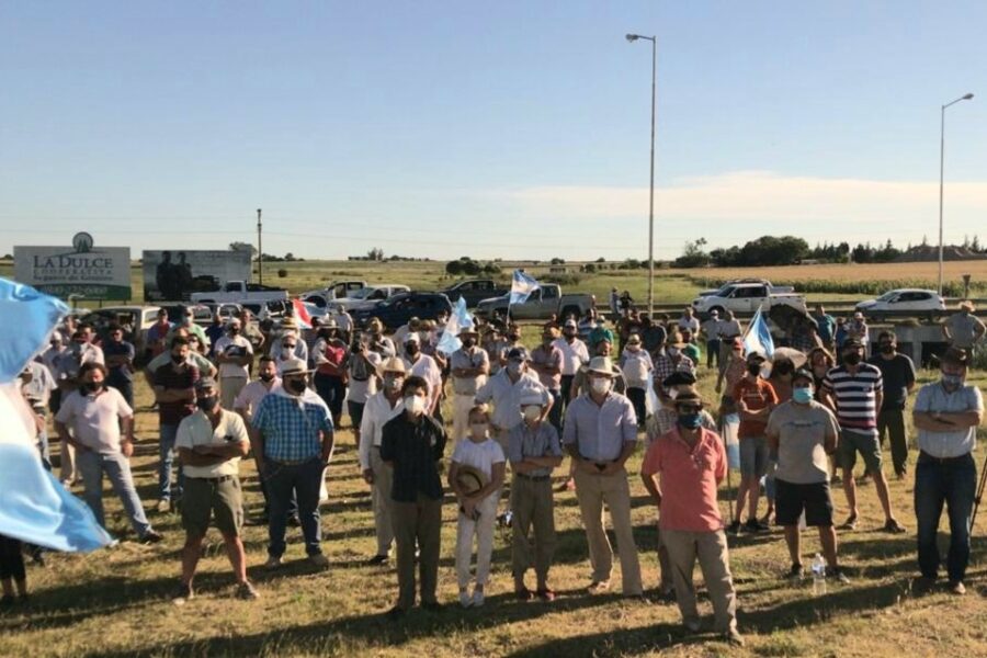 Aunque suspendieron el cepo al maíz sigue el paro agropecuario