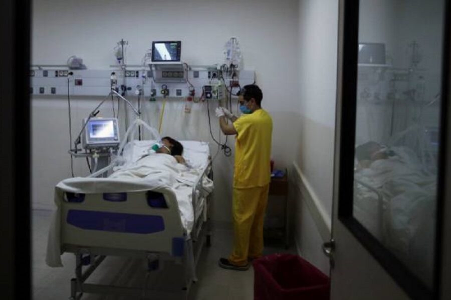 Notificaron 284 positivos y 12 decesos