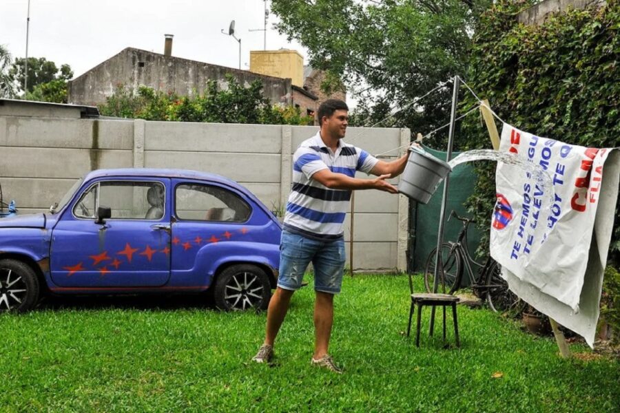 La ilusión de todo un pueblo antes del partido con River (Defensores de Pronunciamiento)