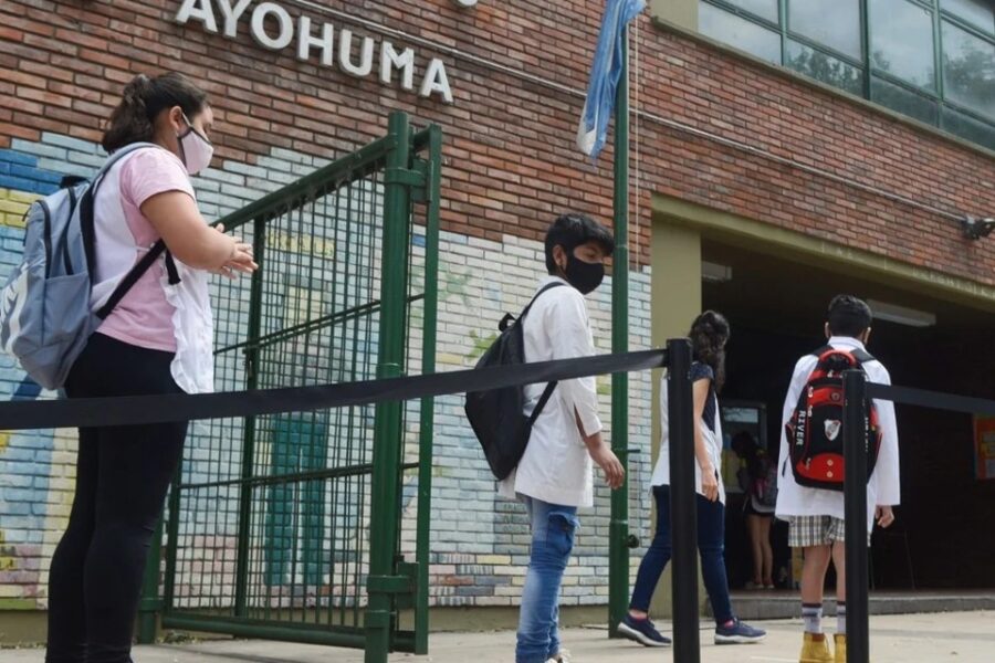 Referentes de la salud, la cultura y la educación publicaron una carta abierta en defensa de las clases presenciales (firma de entrerriana)