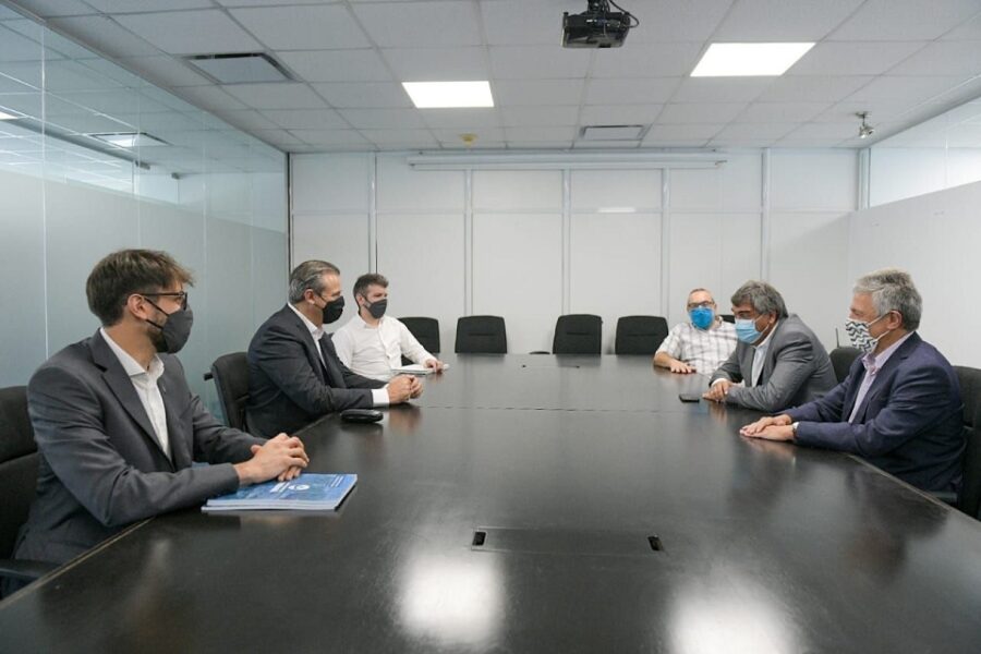 Gestionan conectividad para barrios e instituciones