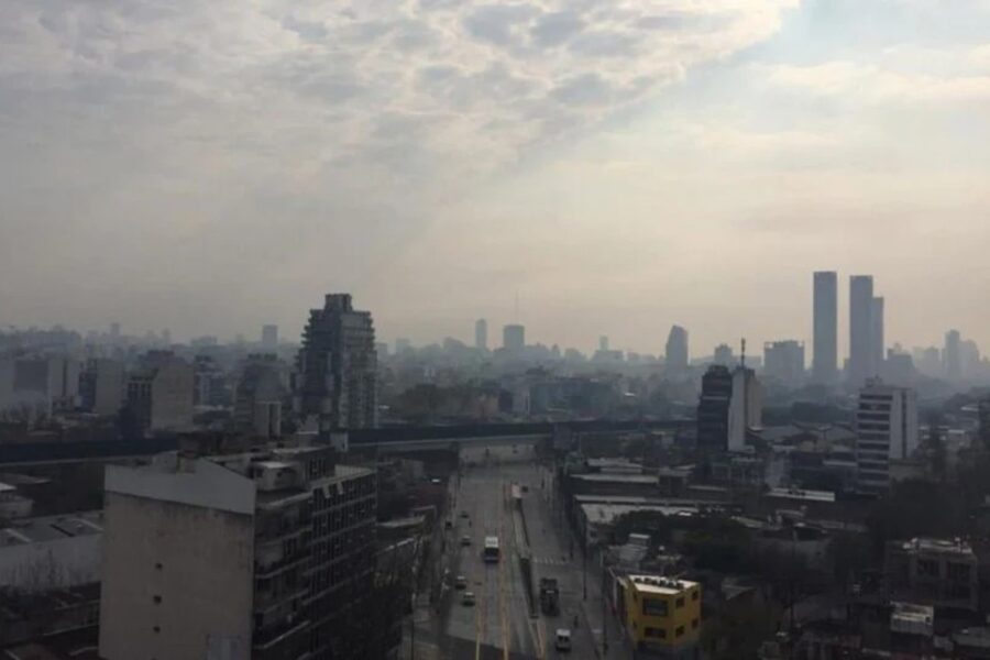 Humo en la Ciudad de Buenos Aires: de dónde viene el olor a quemado (referencia al Delta entrerriano)