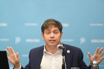 Al aumento de luz de Kicillof: busca que sea parecido al de la Nación y lejano a las elecciones (mención a Entre Ríos)