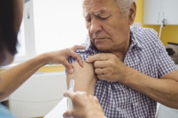 Paraná: Vacunarán a mayores de 70 sin turno previo