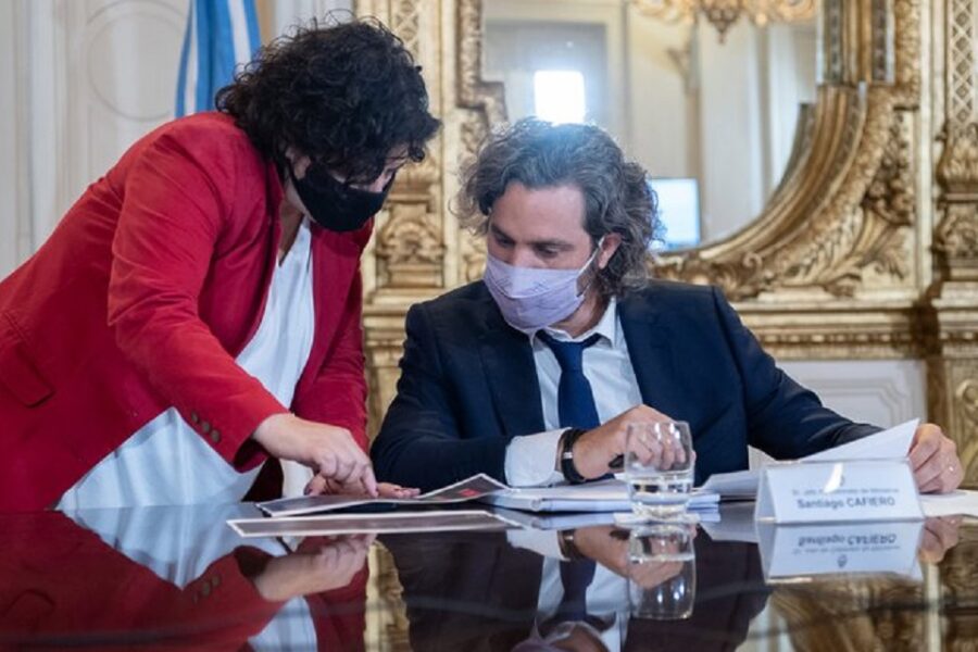 Expertos médicos recomendaron aplicar restricciones más duras