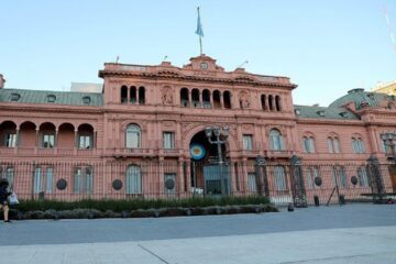 Reunión de urgencia en Casa Rosada: Gobierno analiza nuevas medidas por la suba de casos (participa médico entrerriano)