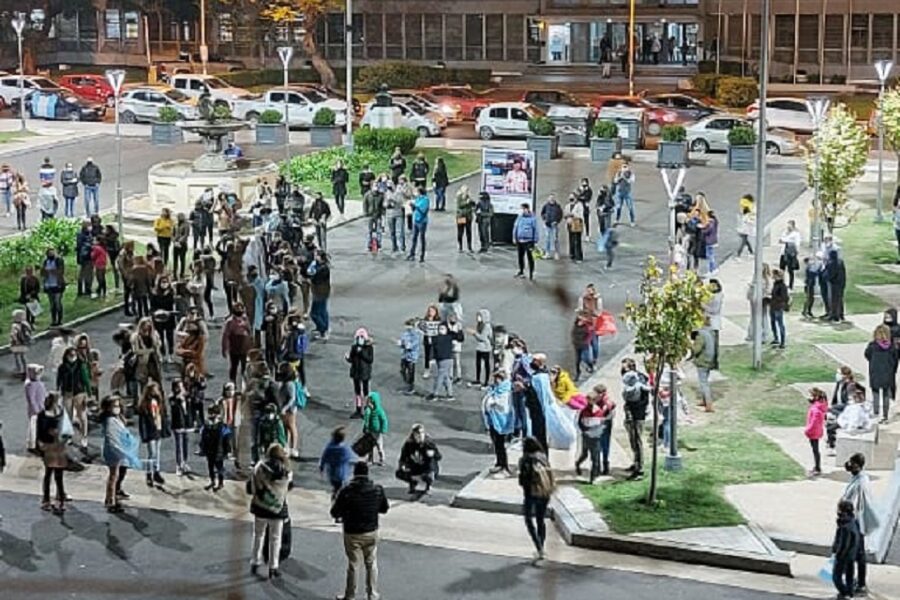 Escasa convocatoria pidiendo presencialidad