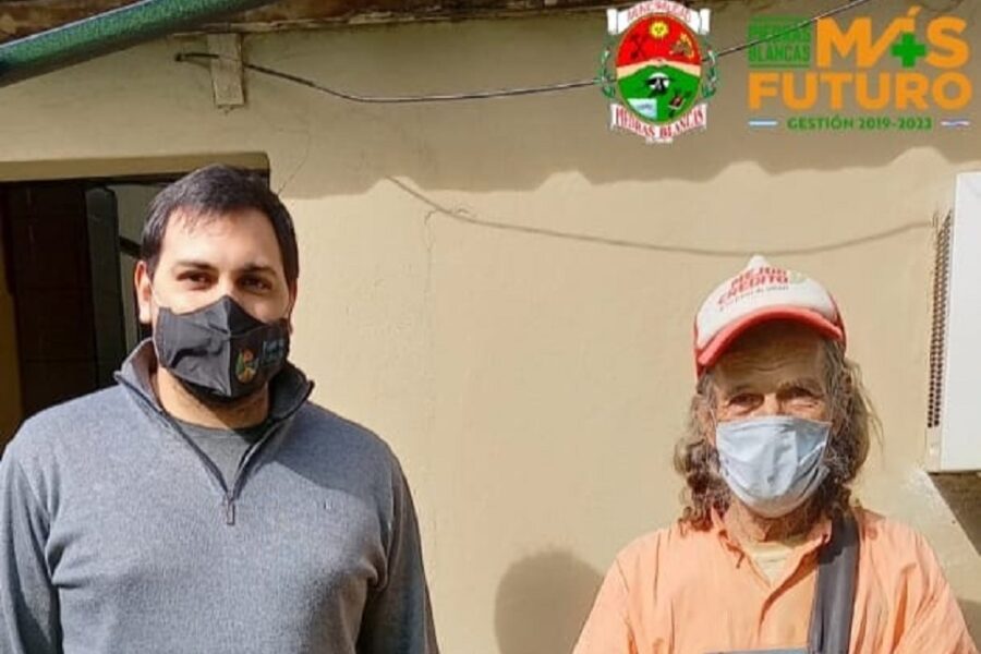 Emiten y entregan los carnets a pescadores artesanales