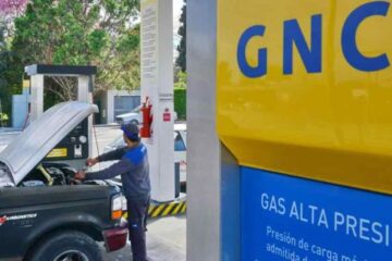Por el ciclón en Buenos Aires y un paro sindical, cortaron el gas a industrias y estaciones de GNC (mención a Salto Grande)