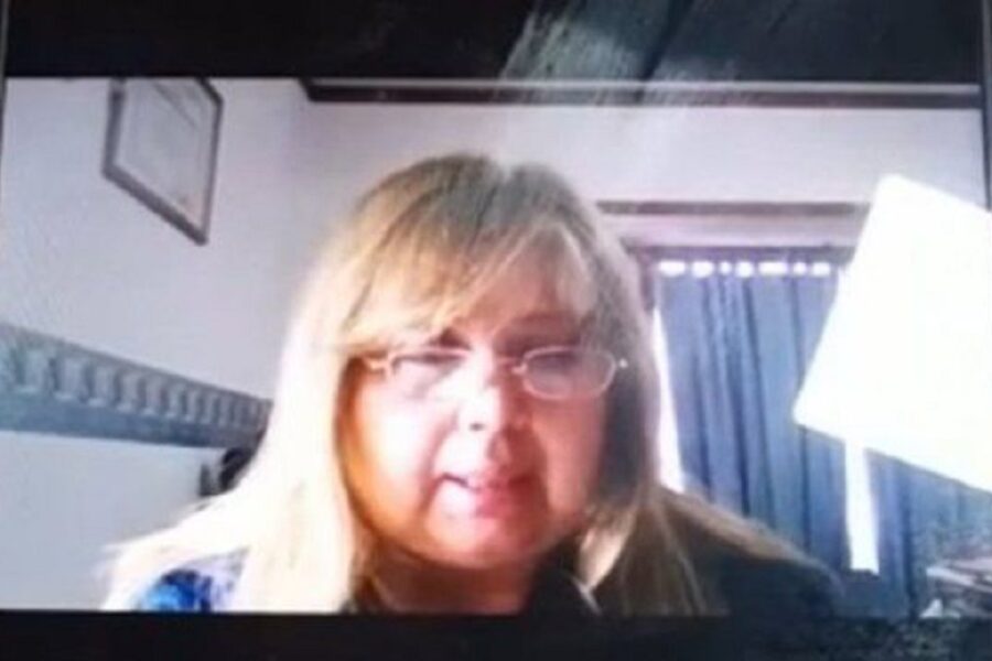 Escándalo. Docente le enseña a sus alumnos que el Covid no existe- Las Heras Santa Cruz