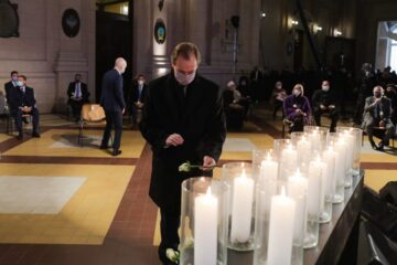 Bordet junto al Presidente en homenaje a fallecidos con covid