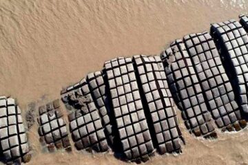 La bajante del Río Paraná dejó al descubierto la malla de contención del Túnel Subfluvial