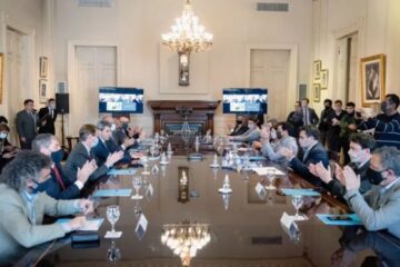 Avance: distribuidoras del interior saldan deudas por energía mayorista (mención a Bordet)