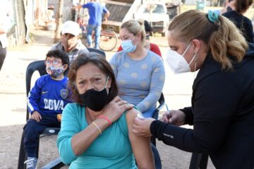Vacunaron en barrios La Tablada y Cristo de los Olivos