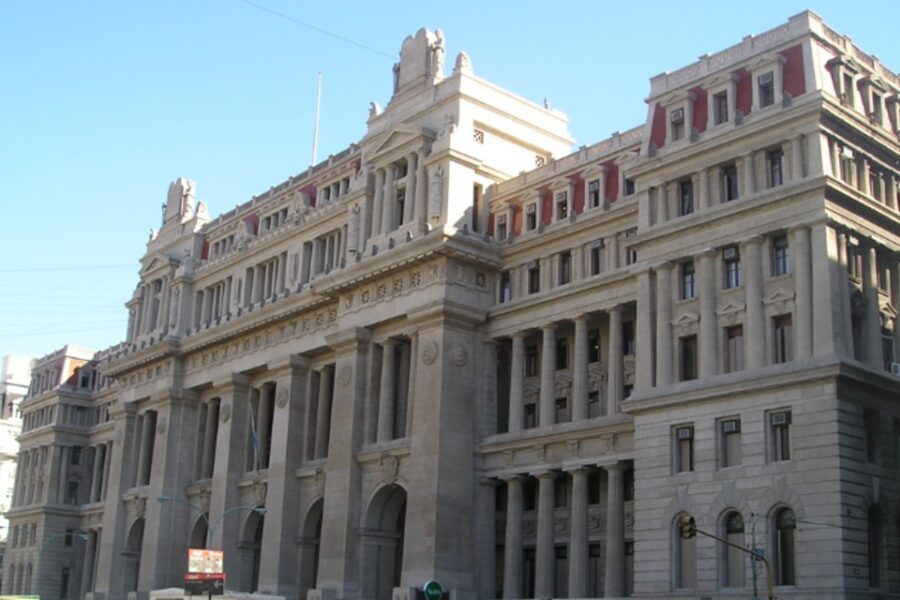 El eterno retorno en “ESSO” de las tasas municipales ilícitas: la Corte ya dio su veredicto (causa entrerriana)