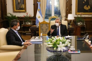 A horas del cierre de listas: larga estadía de Sergio Massa, un gobernador (Bordet) y un desfile de candidatos en Casa Rosada