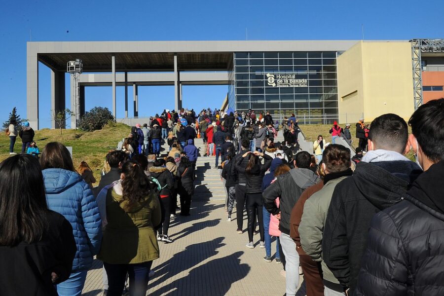 Bordet anunció que el martes se lanzará la vacunación para menores de 18 años