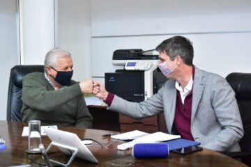 Lauritto da su apoyo a Cresto