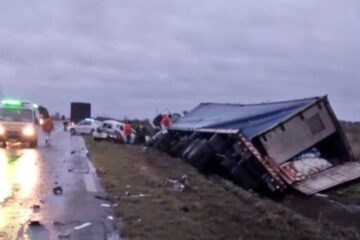 Tres muertos y cinco heridos por un choque múltiple en el complejo Zárate-Brazo Largo (límite de Entre Ríos)