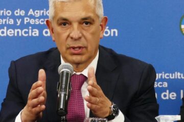 Julián Domínguez: “A mí no me corran con que cerramos la exportación, yo abrí los negocios al mundo” (mención a Bordet)