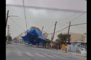 Fuerte temporal: así se voló una pelopincho “gigante” y casi provoca una catástrofe (alerta en Entre Ríos)