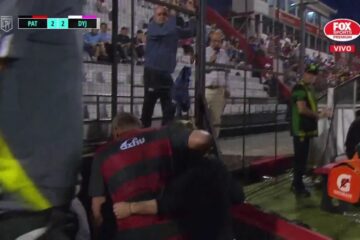 Delfino se calentó con Beccacece y lo llevó al túnel para pelear (mención a Patronato)