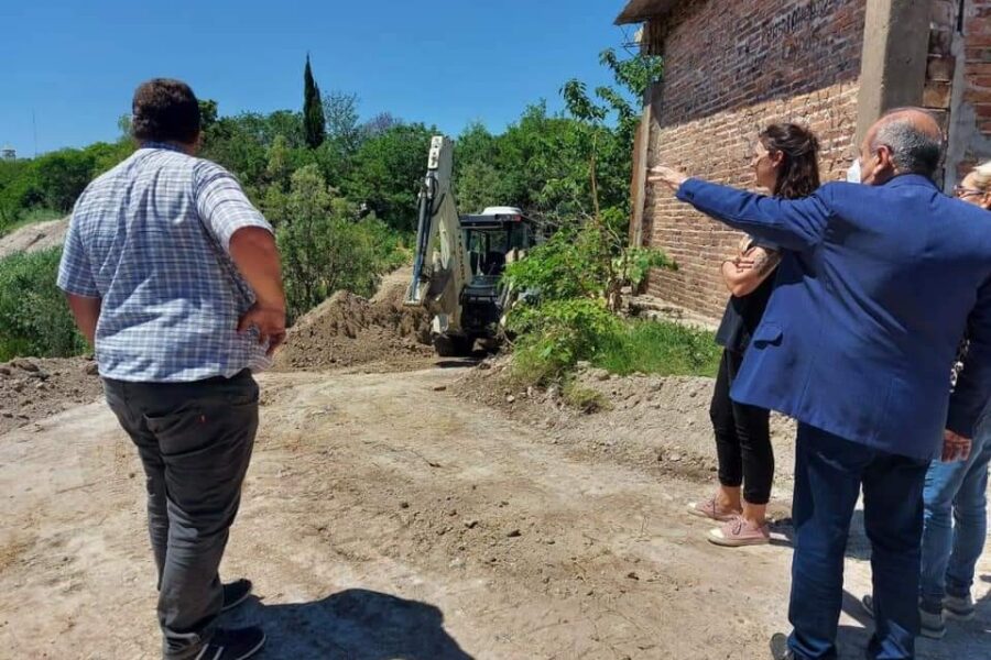 Rossi recorrió obra de contención y estabilización de barrancas