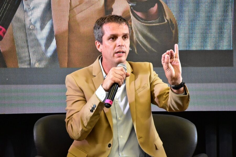 Cresto criticó la ausencia de Frigerio