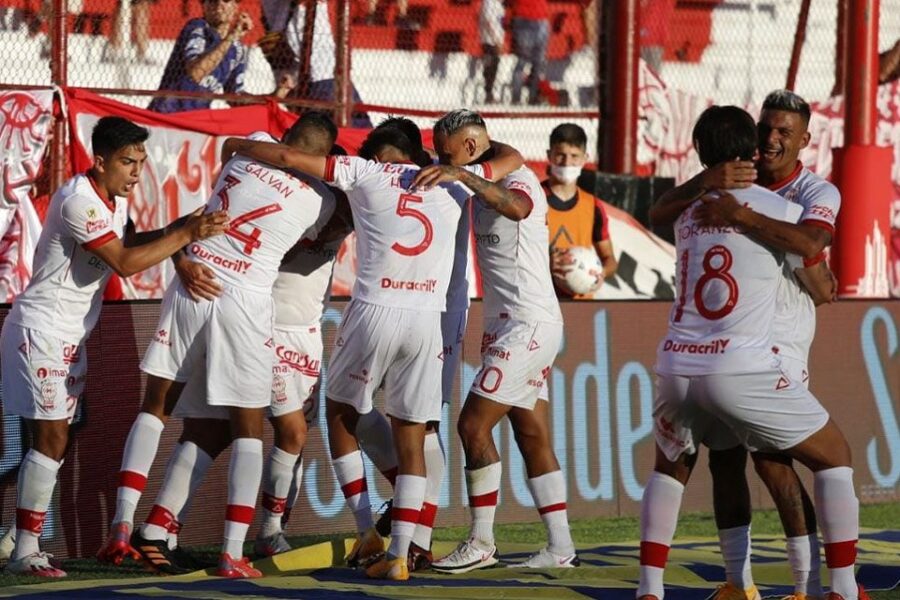 Huracán encontró el gol en el final y le ganó a Patronato