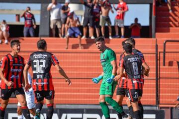 Gimnasia no pudo con Patronato y no se copó