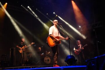 Abel Pintos cerró la Fiesta de la Playa
