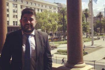 Se justificó acusando a otros políticos de ser peores