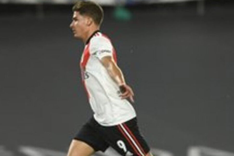 Julián Álvarez brilló y River pasó por arriba a Patronato