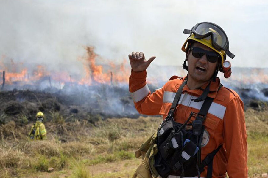 Los incendios no dan tregua a Corrientes: trece focos siguen activos pese a las lluvias (Mención a Entre Ríos)