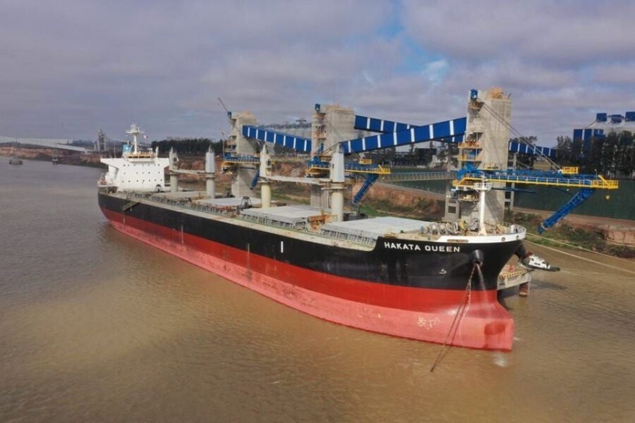 (Mención al dragado sobre la Hidrovía) Gran Rosario, segundo nodo portuario agroexportador del mundo