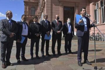 (Mención a Bordet) Gobernadores PJ blindan a la Rosada y van a la Corte contra Larreta