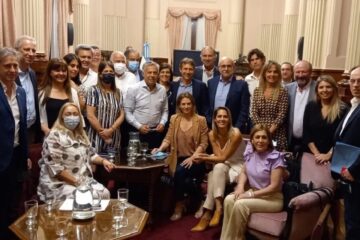 (Mención a senador entrerriano) JxC tildó de “blanqueo encubierto” al proyecto que impulsa Cristina Kirchner para pagarle al FMI