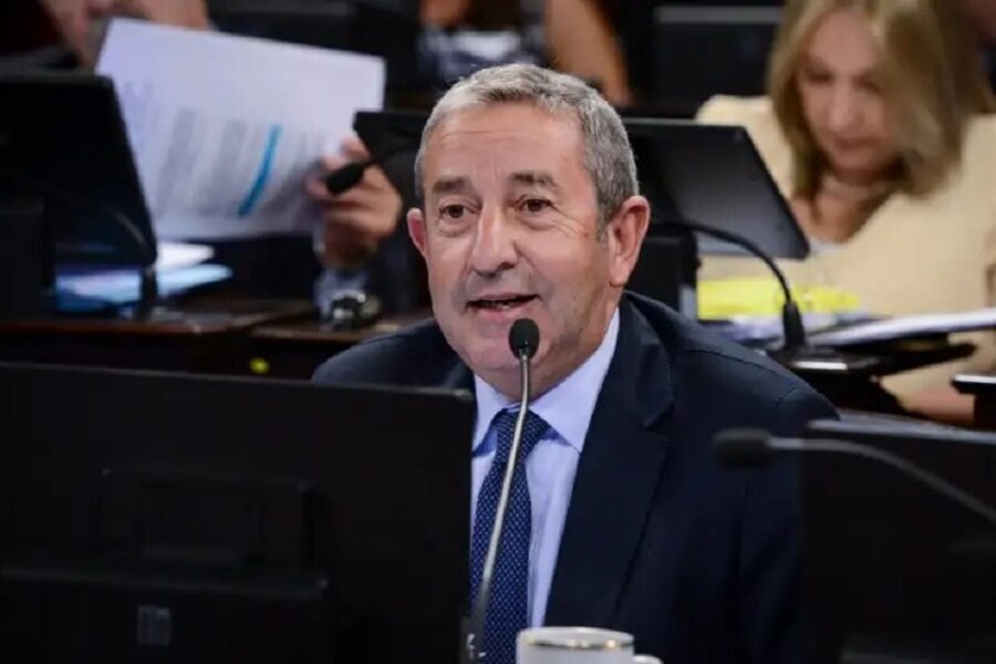 (Mención a diputados entrerrianos) Julio Cobos propuso cambiar la hora oficial de Argentina