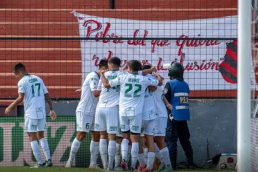Copa de la Liga: Banfield le ganó a Patronato y se acerca a la zona de Fase Final
