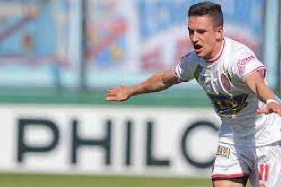 Barracas Central y Patronato ponen primera