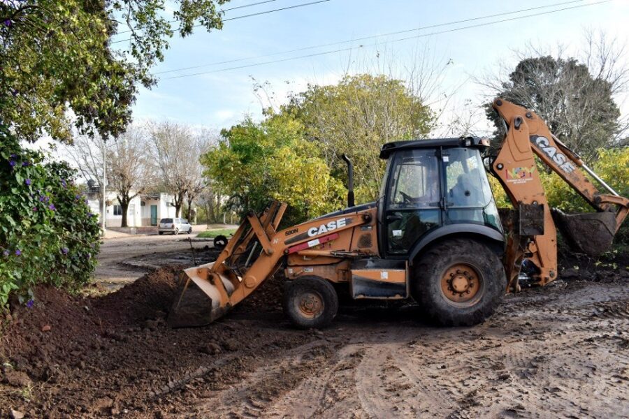 Reparan calles en distintos sectores de la ciudad