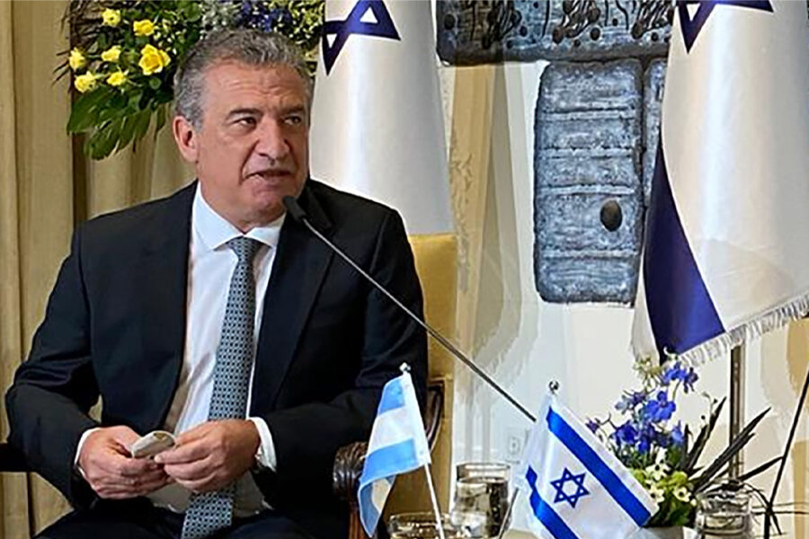 El gobierno oficializó la renuncia de Urribarri