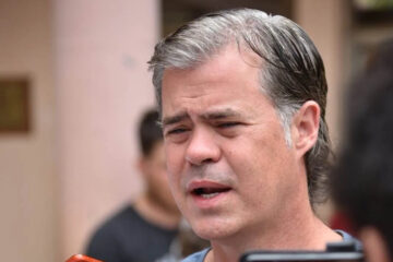 Piaggio nuevamente habla de bajarse