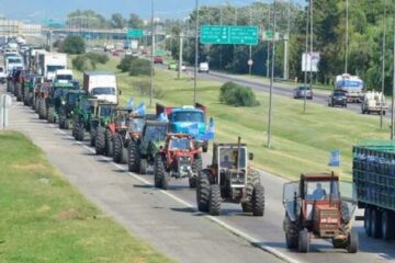 (Mención a ciudad entrerriana) Paro del campo: comenzó el cese de comercialización y se esperan movilizaciones
