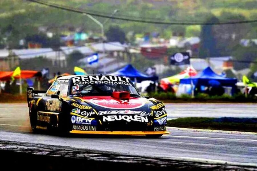 (Mención a piloto entrerriano) Turismo Carretera: Juan Cruz Benvenuti triunfó en Posadas