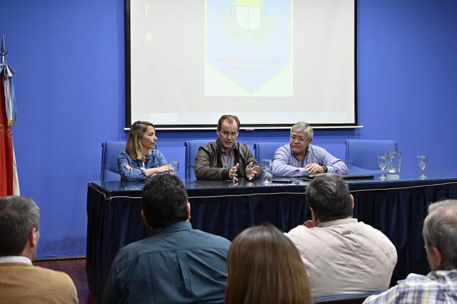 Bordet se reunió con el nuevo directorio del Iosper